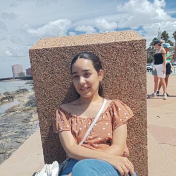 Babysitter in Montevideo: Lauren Mijares