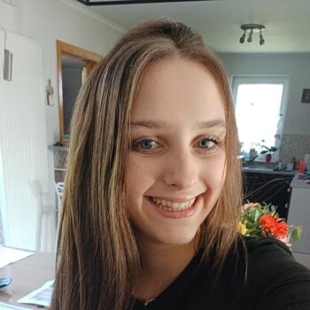 Babysitter Mons: Assia