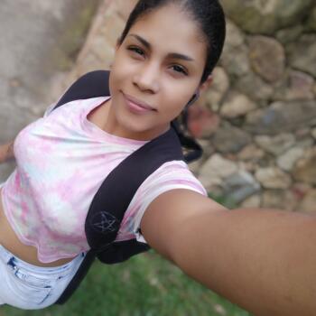 Babysitting job in Santiago de Cali: babysitting job Deisy Yessenia