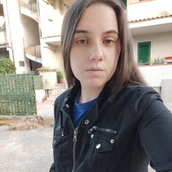 Babysitter a Castellammare di Stabia: Marianna