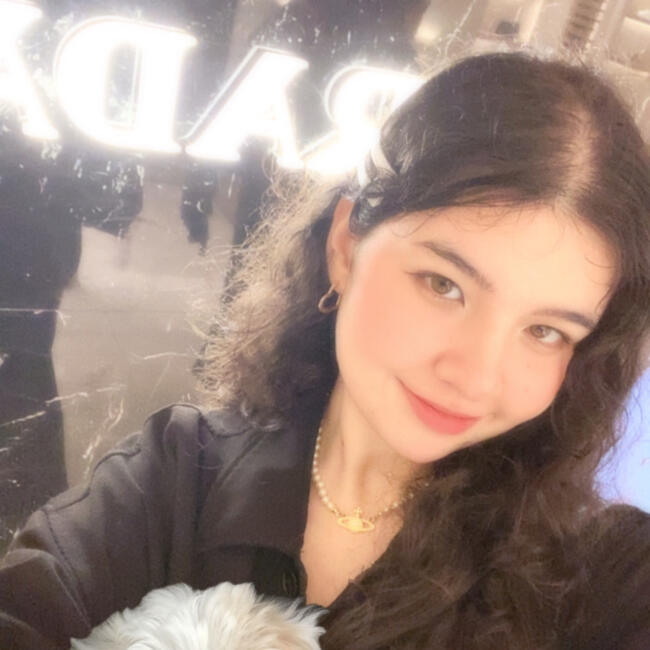 Babysitter in Vulbens: Julie