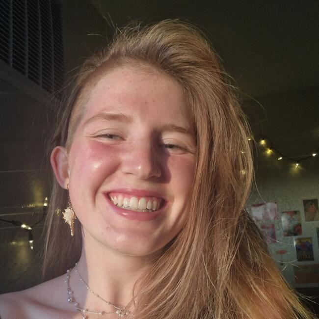 Babysitter in Edinburgh: Zoe