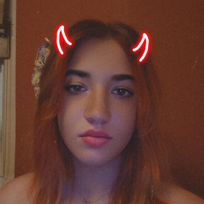 Babysitter in Dhrosiá: Ελενα