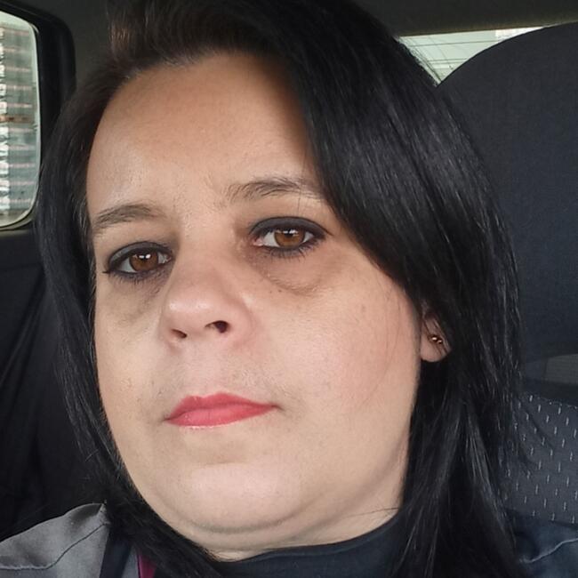 Babysitter in Brasília: Aline
