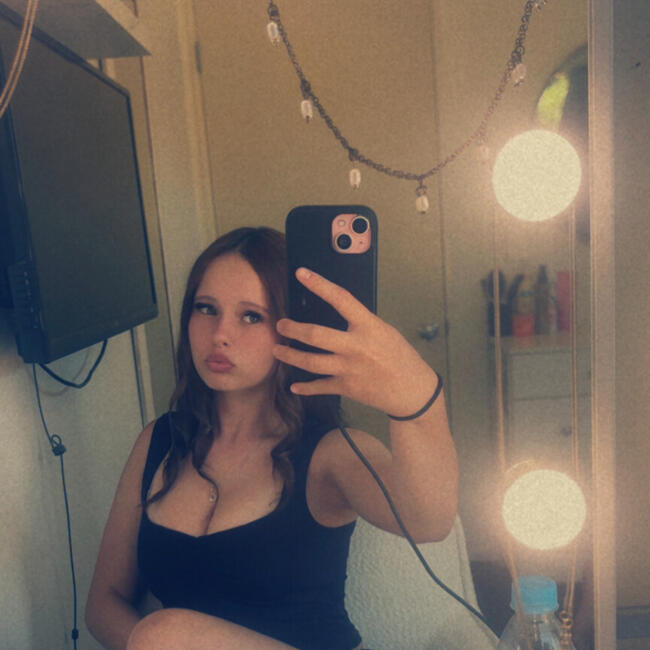 Babysitter in Tangimoana: Kaila