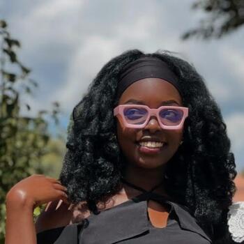 Babysitter Gitaru: Wanjiru