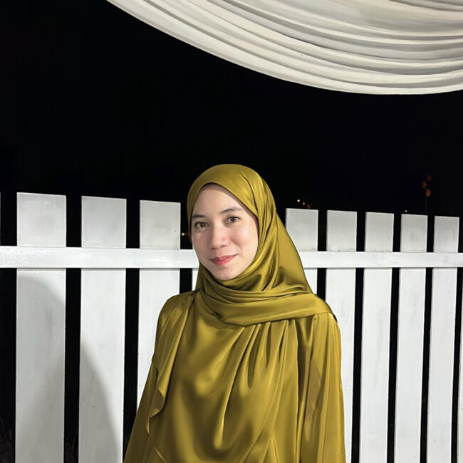 Babysitter in Bota: Nur Umairah