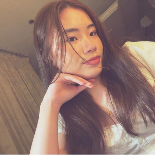 Babysitter in Singapore Island: Valerie