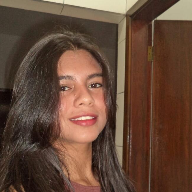 Babá em Caldas Novas: Verônica