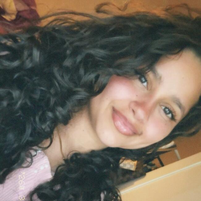 Babysitter in Alfragide: Melany