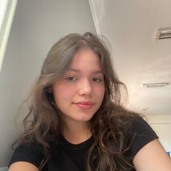 Babysitter in Passo Fundo: Yasmim Kamily 