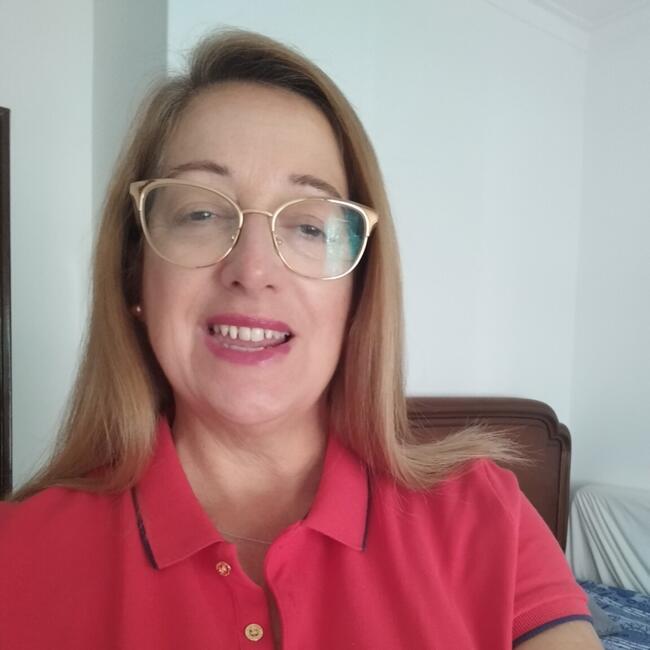 Babysitter in Cascais: Solange Ayala
