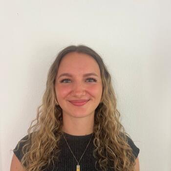 Babysitter in Bern: Ariane