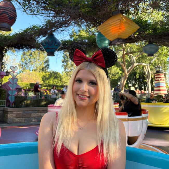 Babysitter in Fullerton: Molly