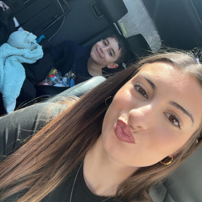 Babysitter in Lardy: Leya