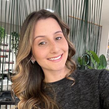 Babysitter Tubarão: Julia