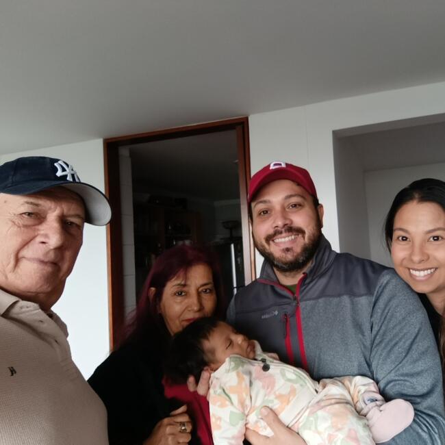 Babysitting job in Bogotá: Edwin Díaz