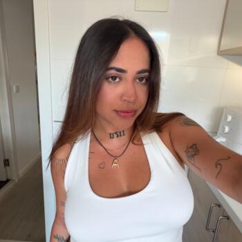 Babysitter in Lisbon: Ananda