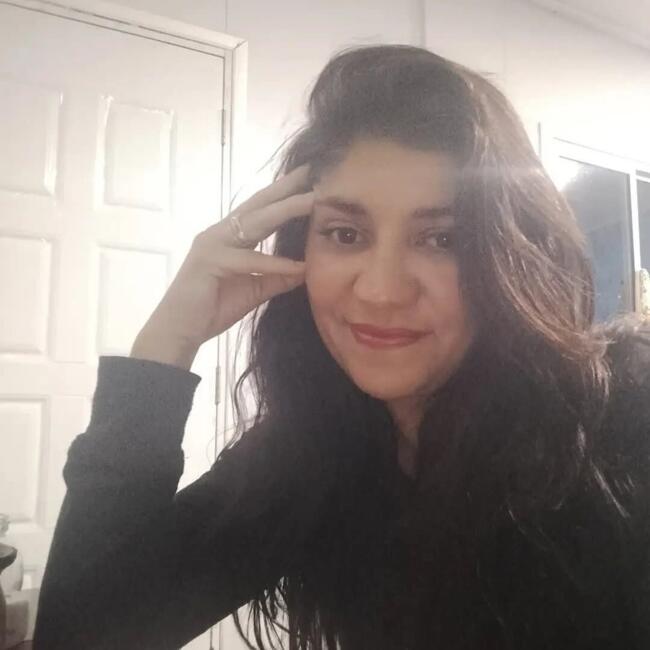 Babysitter in Salinas: Alejandra