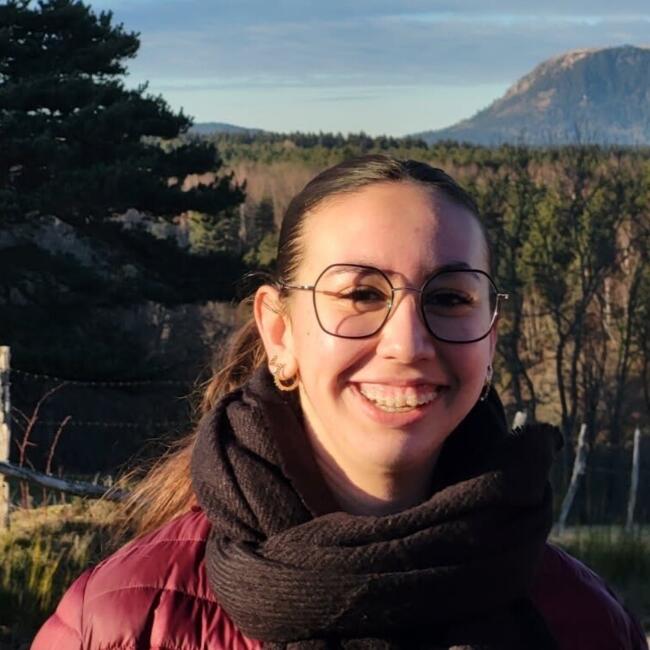 Babysitter in Pignols: Alyssa