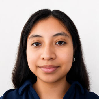 Babysitter Cancún: Diana Victoria