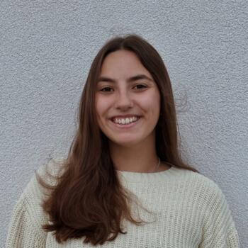 Babysitter in Cascais: Bruna