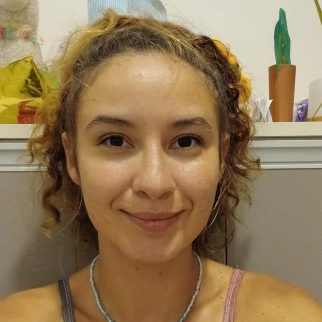 Babysitting job in Ubatuba: Kamila