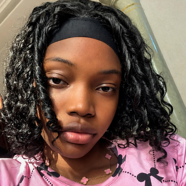 Babysitter in Hérouville-Saint-Clair: Juana