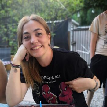 Baby-sitter in Cremenaga: Carla