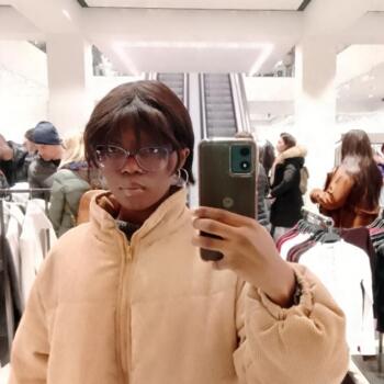 Babysitter a Lugo: Adja Gueye