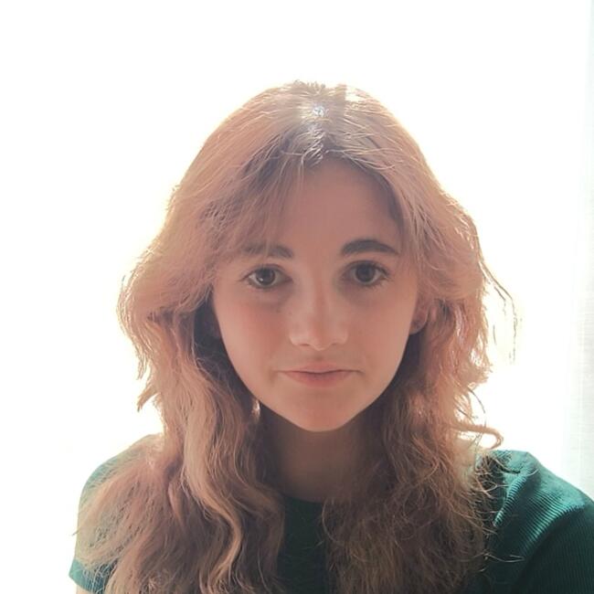 Babysitter in Paris: Angèle