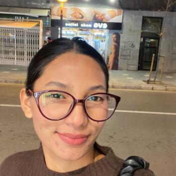 Nanny in Salou: Shova lama