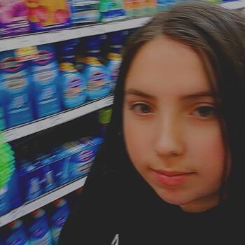 Babysitter in Sweet Home: Alyssa