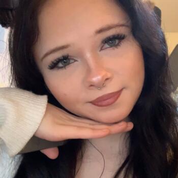 Babysitter Gravesend: Macie-anna