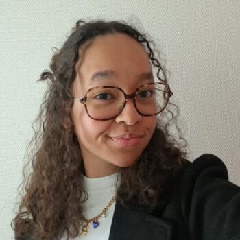 Babysitter in Châteauroux: Romane