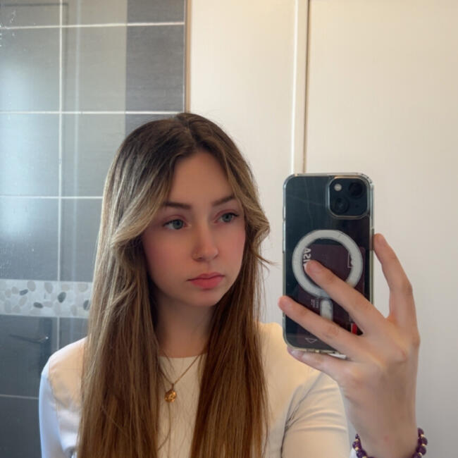 Babysitter in Évreux: Agathe