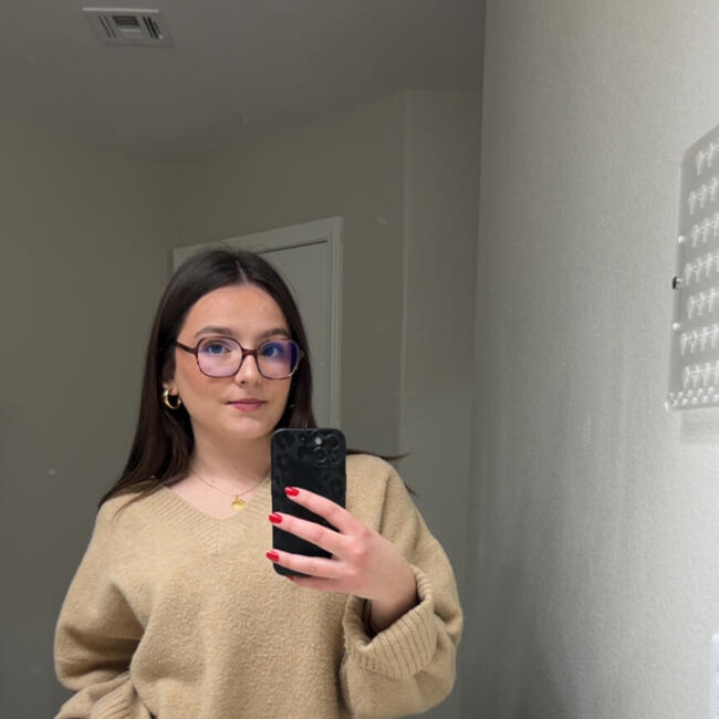 Babysitter in Villefranche-sur-Saône: Emma