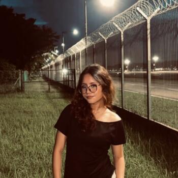 Babysitter in Singapore: Tya