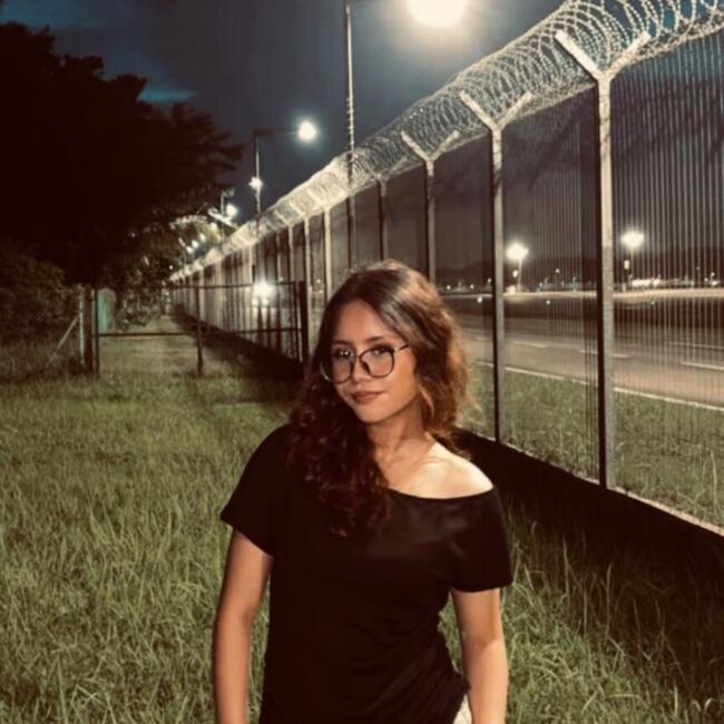 Babysitter in Singapore: Tya