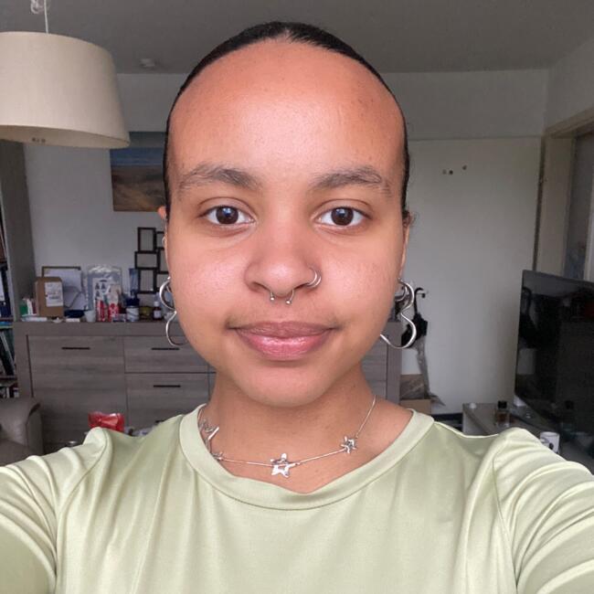 Babysitter in Ganshoren: Daphné