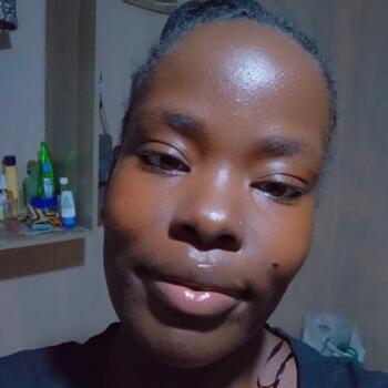 Babysitter in Nairobi: Marie