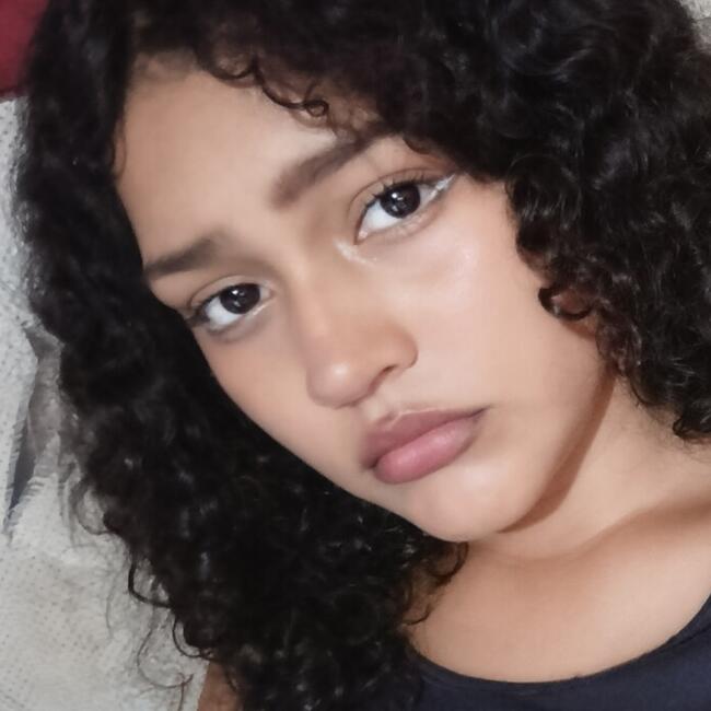 Niñera en Ypané: Luana