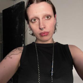 Babysitter in London: Cat