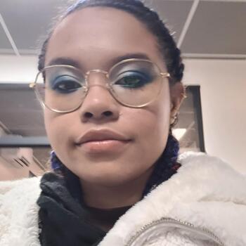 Babysitter in Reims: Amélia