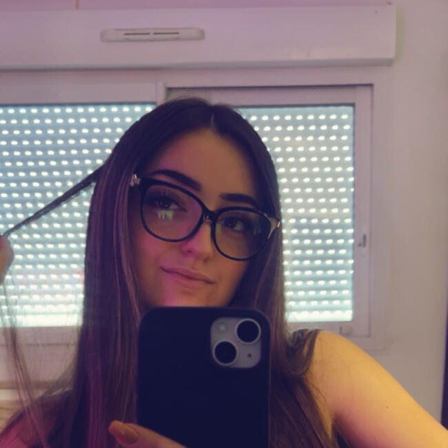 Babysitter in Sanguinet: Melissa