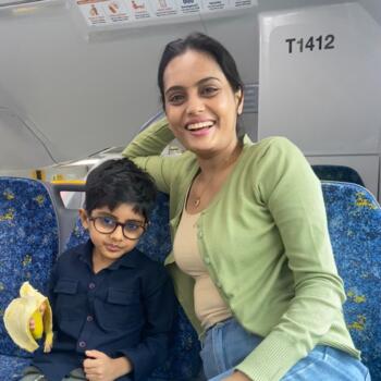 Babysitter in Singapore: Anita