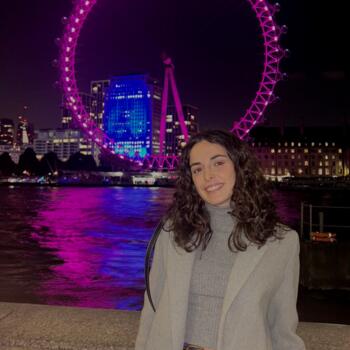 Babysitter in Seville: Laura