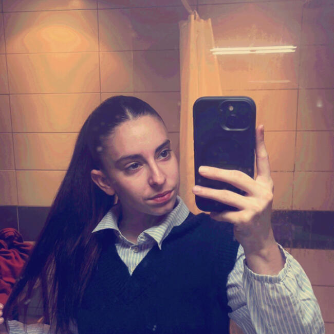 Babysitter in Carcassonne: Shana