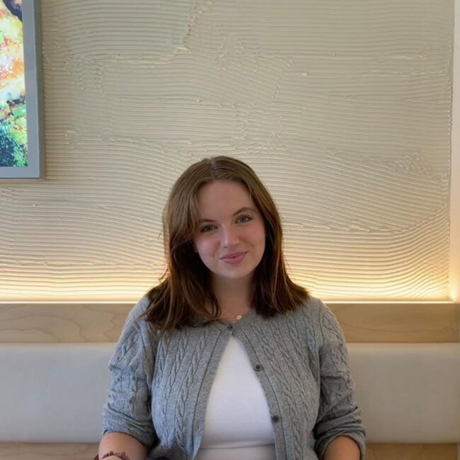 Babysitter in Melbourne: Emma