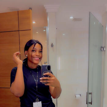 Babysitter in Dagenham: Clarisse